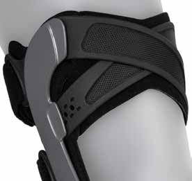 LIGAMENTTIORTOOSIT CATALYST ATC Patentoidussa Active Thigh Cuff (ATC):ssa on joustava ja vahva tuplareisimansetti, joka myötäilee liikkeitä parhaalla mahdollisella tavalla koko liikkeen ajan.