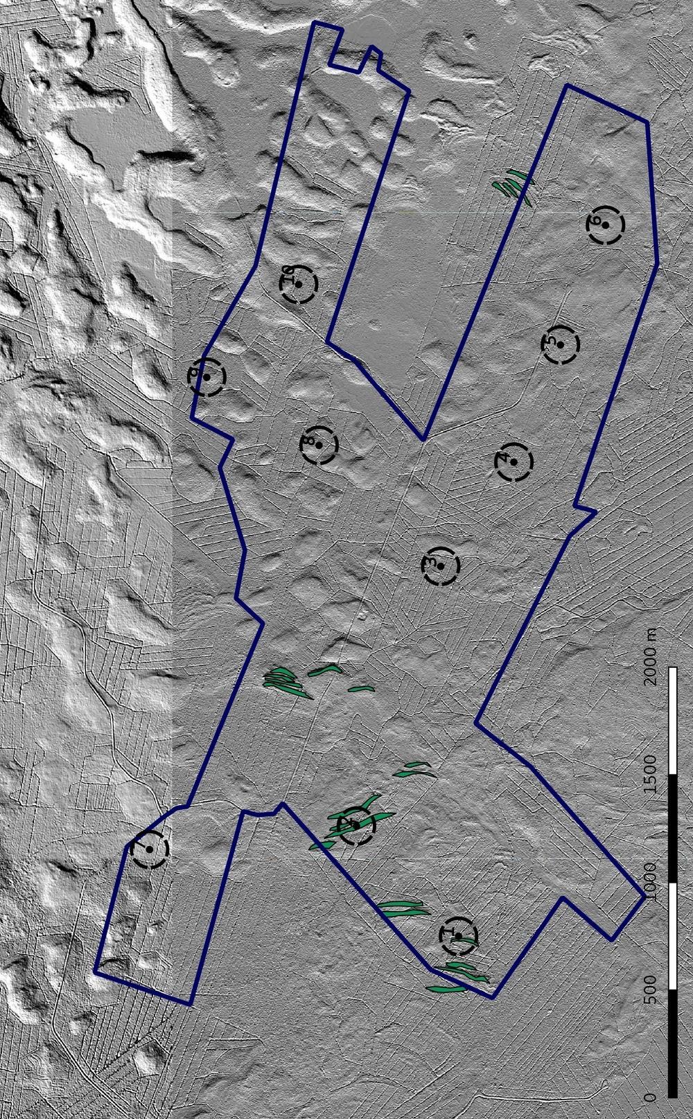 8 3. Maisema, topografia ja geologia Alueen maaperä on melko tasaista pohjamoreenia, joka on pääosin soistunutta. Kuivien kankaiden osuus on alle 40 %.