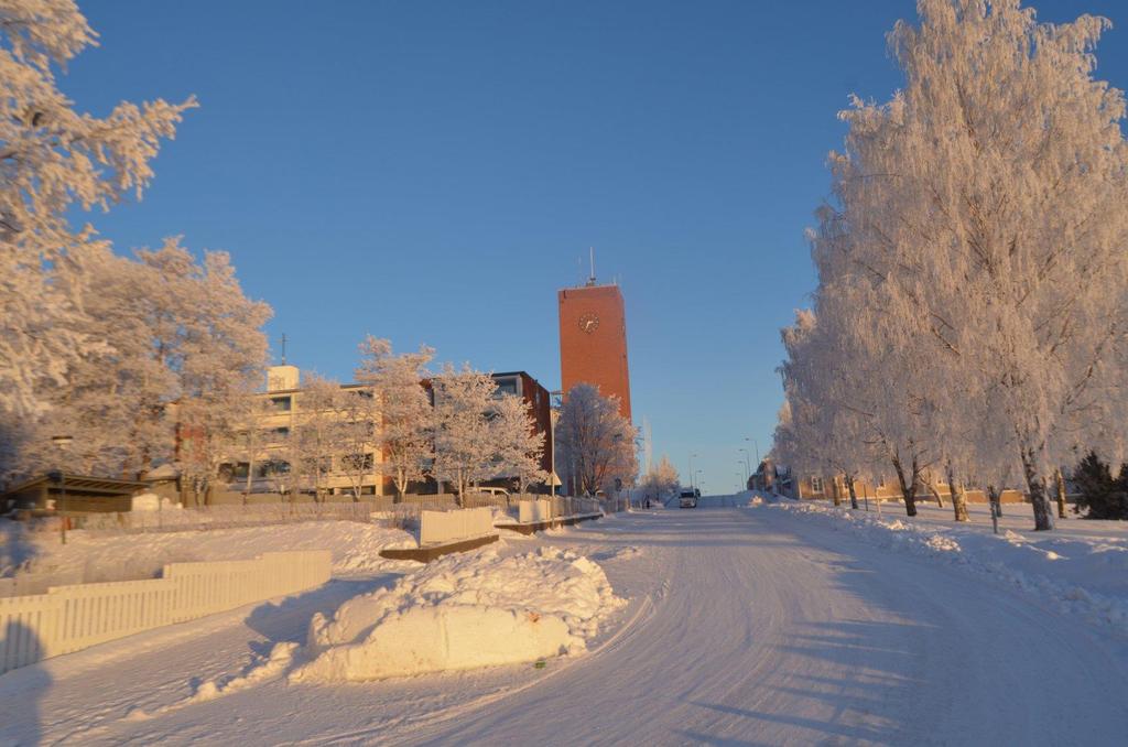 2 1. Johdanto Iisalmen lyseon kansainvälisyys perustuu valtakunnallisessa opetussuunnitelmassa mainittuihin periaatteisiin ja arvoihin sekä yleissivistävää koulutusta koskevaan lainsäädäntöön.