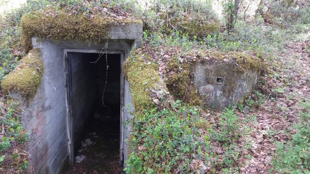 vesipumppu ja pieni säilytystila kesäaikaista kylmävarastointia