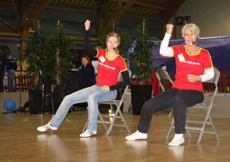 Liikunta- ja terveysasiat kiinnostivat Apuvälinemessuilla SoveLi toi Apuväline, Hyvinvointi ja Koti 2011 -messuilla esiin soveltavan liikunnan ja terveyden edistämisen asioita.