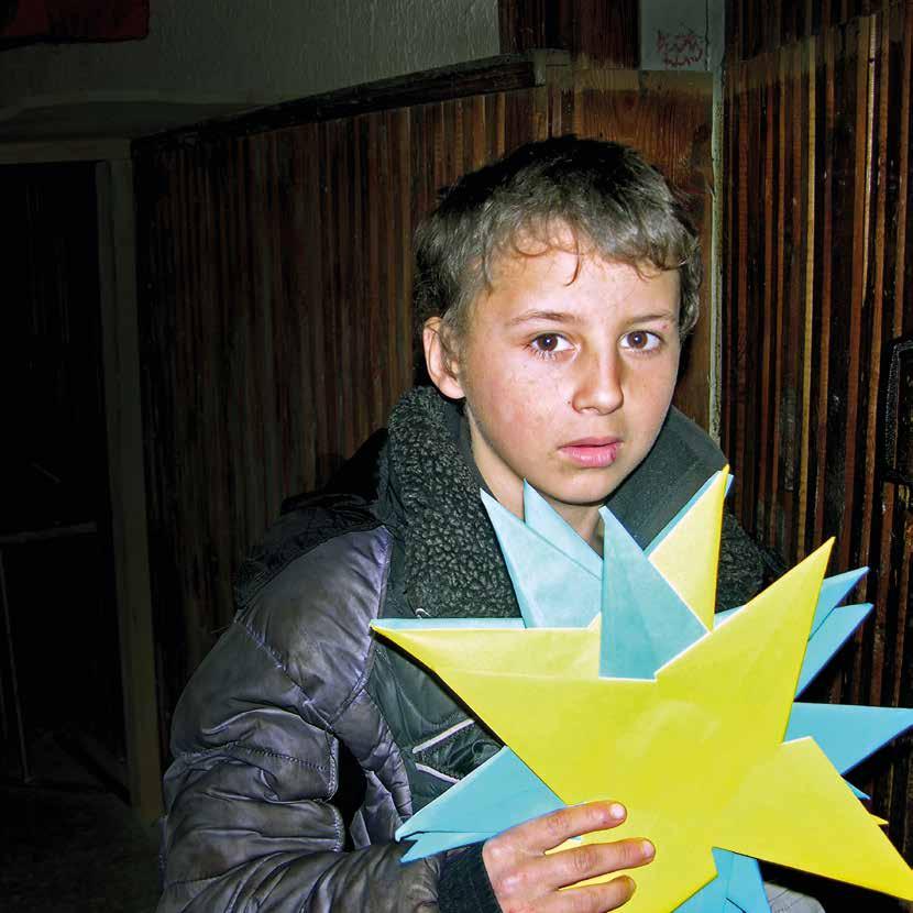 Daniel, jätteiden polttaja Daniel on täyttänyt 15, mutta heiveröinen poika näyttää 10-vuotiaalta.