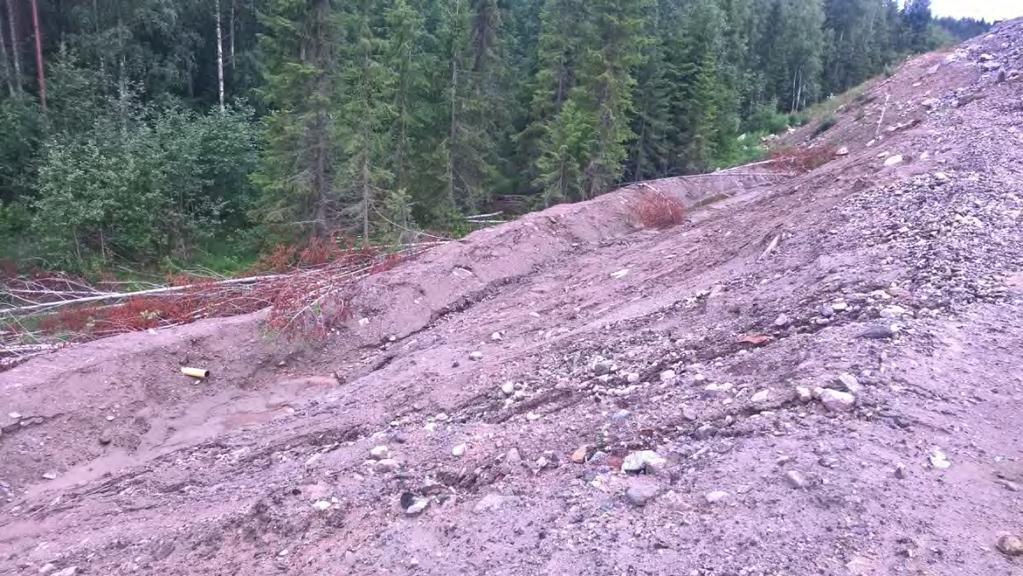 SUUNNITELMA 4 (4) KUVA 4 Läpivienti vesien