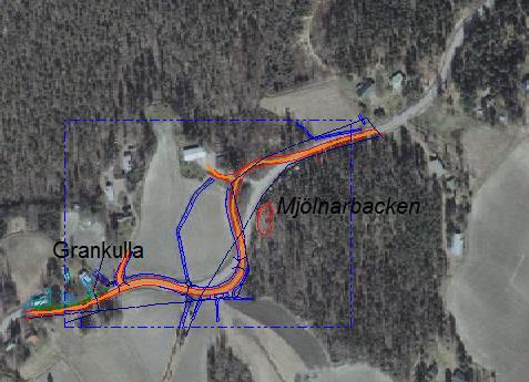 Zoomaa aineistoa pienemmäksi ja osoita klikkaamalla noin 500 m x 500 m alue aineiston ympäriltä (vasen alakulma oikea yläkulma). Valitse alemmasta listasta Peruskartta ja paina Suorita.