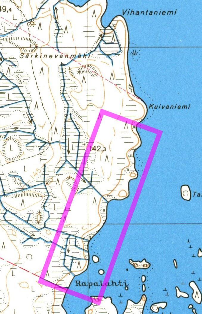 4 Ote peruskartasta v. 1960 ja pitäjänkartasta v. 1844. Tutkimusalueen sijainti piirretty päälle sinipunaisella suorakaiteella.