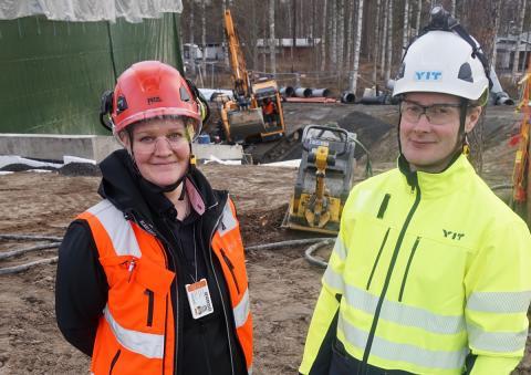 Referenssit - YIT RAKENNUS ja CRAMO YIT Rakennus Oy:n urakoimassa laajennuskohteessa Jyväskylässä otettiin kosteudenhallinta, sääsuojaus ja