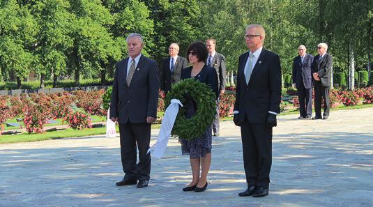 Sotainvalidipäivä 18.8.2018 Sotainvalidipäivä osui lauantaille, joten päivän perinteisiä juhlallisuuksia vietettiin jo päivä aikaisemmin, 17.8. Liiton hallitus laski seppeleet Sankariristille ja marsalkka Mannerheimin haudalle.