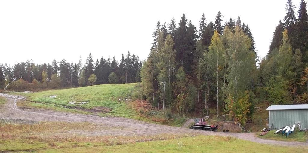 Kesäteatteri, Kokonmäen liikuntapuisto, kohde 16 Kesäteatteria ja tapahtumia varten on alarinteeseen merkitty rakennusala ulkonäyttämöä ja rinnekatsomoa varten. Sen pinta-ala on noin 1000 m².