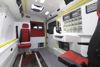 - Saatavana etu-, taka- ja nelipyöräveto (rungon ominaisuus) - Huippuautomatisoitu Profile ecan -väyläohjausjärjestelmä ambulanssin koko elektroniikan