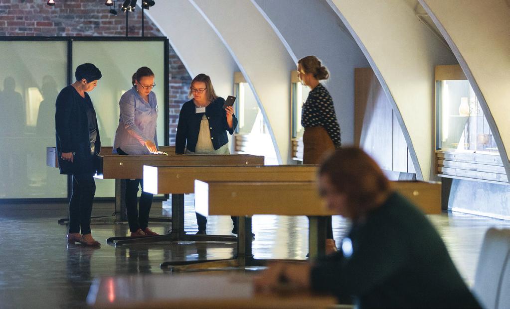 Ensimmäistä kertaa järjestetyssä Miksaa museossa -tapahtumassa Turun linnassa syyskuussa osallistujat kehittelivät uudenlaisia konsepteja kävijäkokemuksen rikastamiseksi. Kuva Ville Mäkilä.