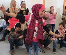 Oasis-lastentarhaan 100 syyrialais- ja jordanialaismiestä osallistuu HeForShe -keskusteluun 10 500 syyrialaispoikaa ja -tyttöä saa viikoittain terveellisen