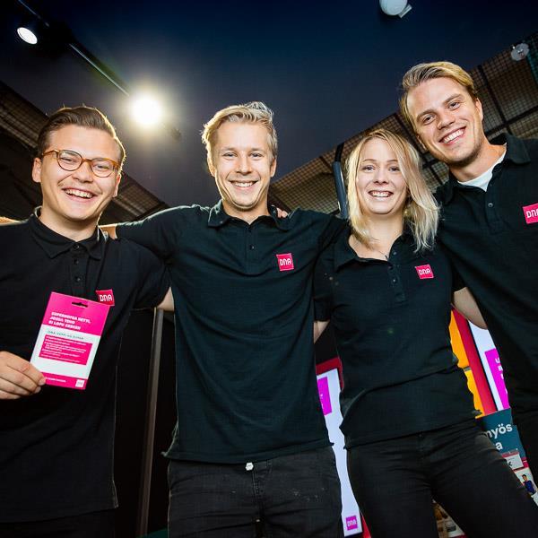 Liiketoimintakatsaus Jukka Leinonen, toimitusjohtaja Tammi-maaliskuun 2019 liiketoimintakatsaus: Keskeistä vuoden 2019 ensimmäisellä neljänneksellä Operatiiviset tunnusluvut ja liittymäkannan kehitys