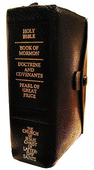 Mormonien pyhät kirjat Raamattu VT & UT, ei apokryfikirjoja; erikoisuutena JSR (HR!