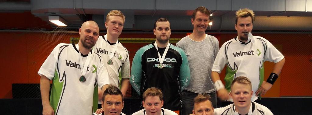 Sekasarja tuli mukaan 2014. 1990-luvun loppupuolella, kun STPU järjesti ensimmäiset salibandyturnaukset, pelit käytiin Esport centerin hallissa Espoossa. Turnaukseen osallistui n.