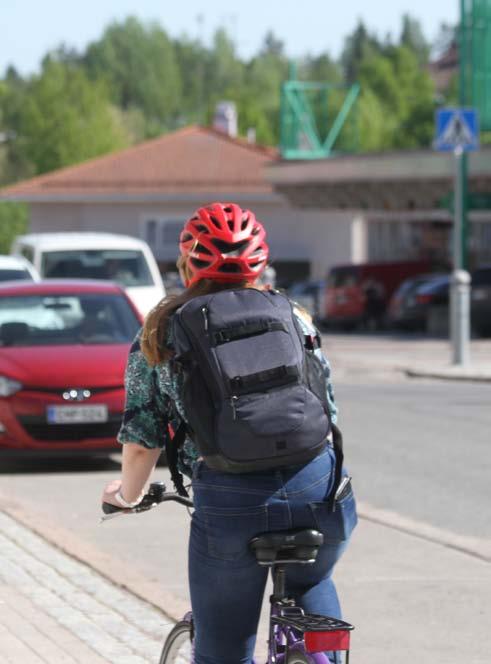 siten, että ensisijaisesti pyritään tarjoamaan polkupyörille runkolukitusmahdollisuudet. Liityntäpysäkkien palvelutasoa vahvistetaan ja niillä tarjotaan mm.