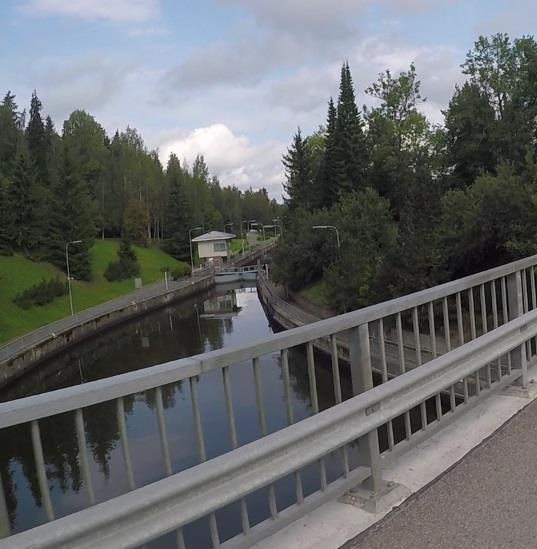 LEMPÄÄLÄN KANAVAN HUOLTOLIIKENTEEN JÄRJESTELYT Koulutontin vieressä sijaitsevan kanavaa huolletaan säännöllisesti ja noin 15 vuoden välein tehdään suurempi kunnostus.