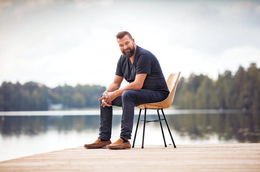 Palkintojuryyn kuuluivat toimitusjohtaja Petteri Kolinen / Design Forum Finland, partneri Mika Ståhlberg / Asianajotoimisto Krogerus, teollinen muotoilija, professori Ville Kokkonen / Aalto-yliopisto