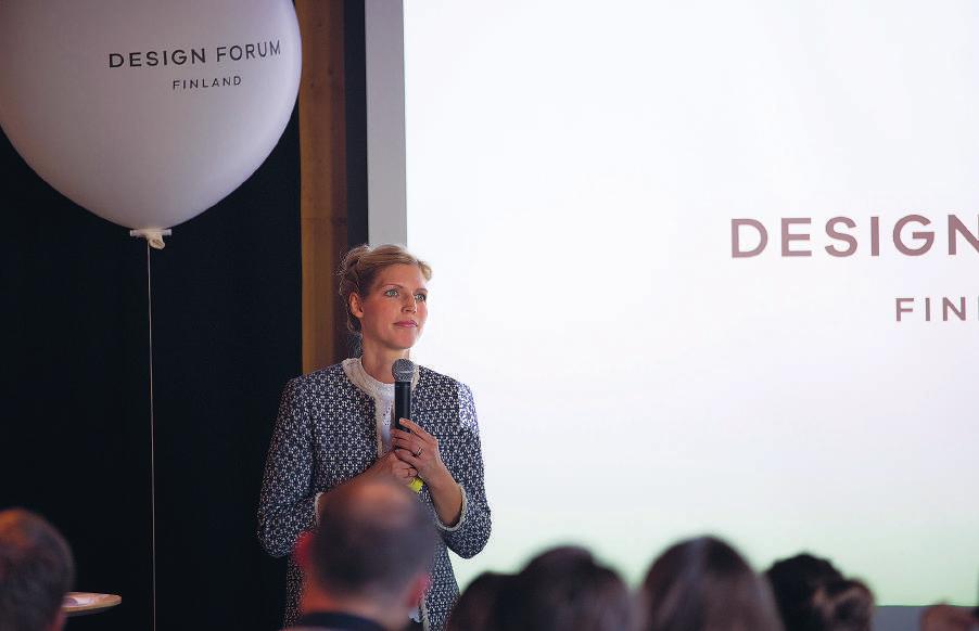 Daniel Kaufmann, Sitra. Loistavat puheenvuorot. Hyviä hetkiä myös verkostoitua. Seminaarin iltapäivä keskittyi EcoDesign Circle -hankkeessa kehitettyyn EcoDesign Sprint -työkaluun.
