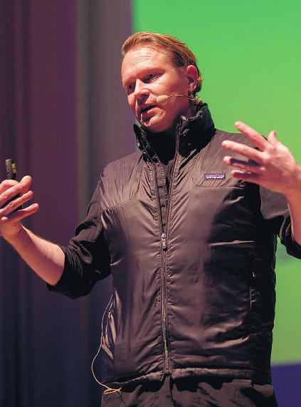 kirjailija Anu Partanen, kansanedustaja, perustaja Pilvi Torsti ja toimitusjohtaja, perustaja Milla Kokko / HEI Schools, Product Design Lead Nicolas von Flittner / M4ID sekä Change