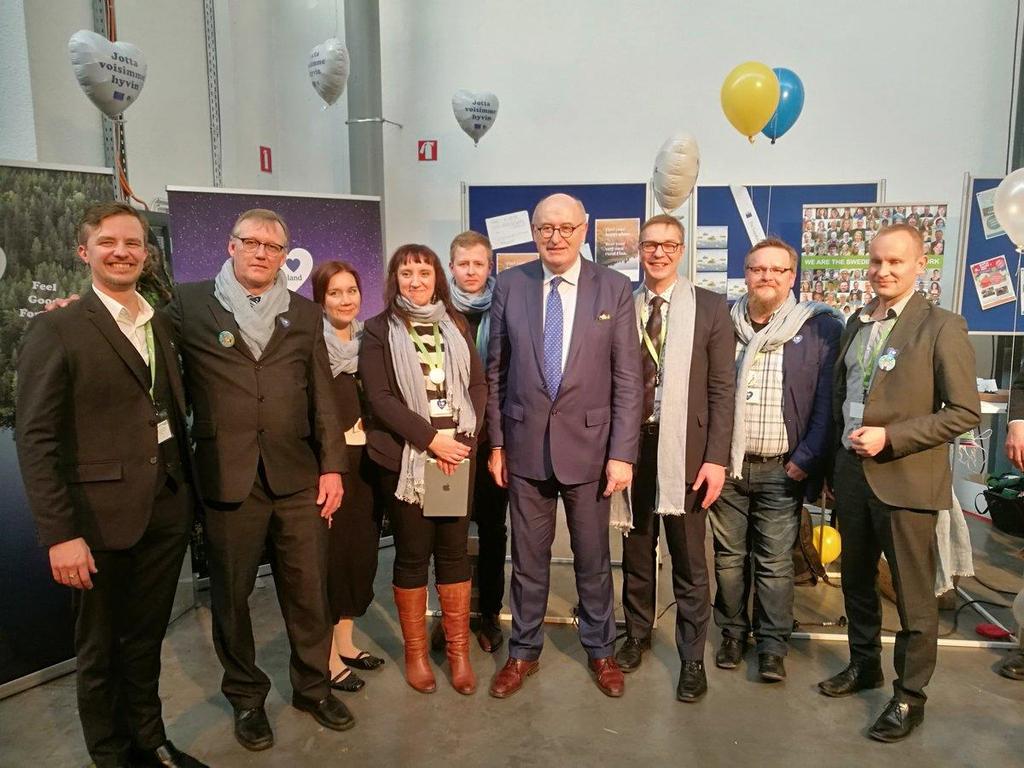NetworX Rural Inspiration Awards Euroopan maaseutuverkosto juhlisti 10 vuotta maaseutuverkostotoimintaa Networxtapahtumassa Brysselissä. Suomen ständi sai aikaan eniten kuhinaa markkinapaikalla.