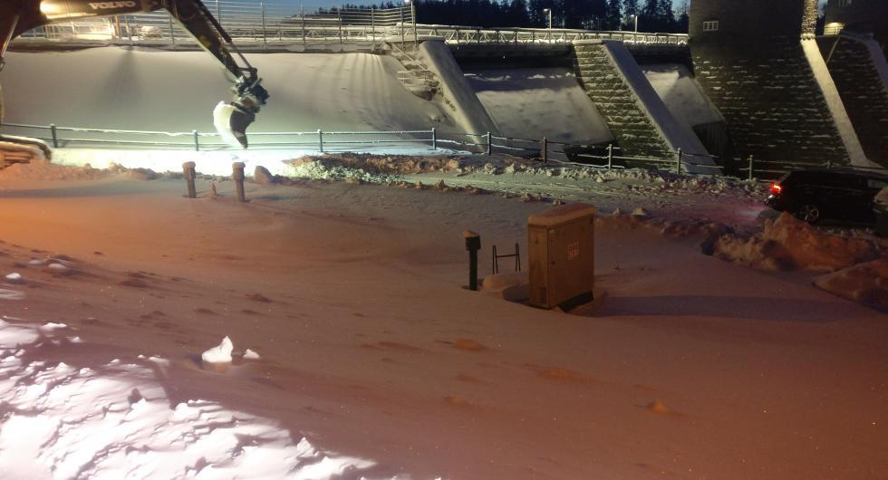 Vanhan pumppaamon koneisto, sähkö ja automaatio laitteet sekä pumppaamokaivo olivat saneerauksen tarpeessa.