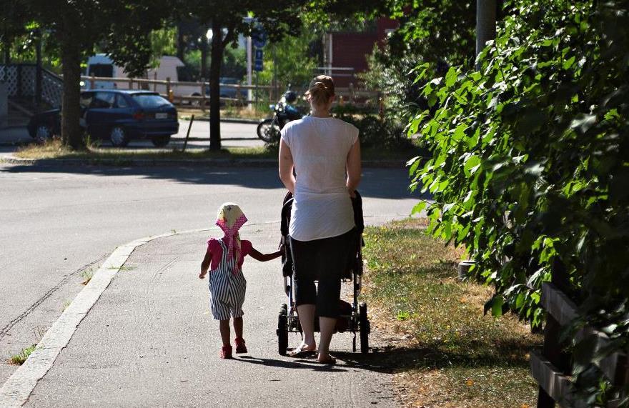 Pääkaupunkiseudun poissaoloihin puuttumisen malli Kehitetty osana Lapsi- ja perhepalveluiden