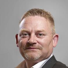 vastaava johtaja (COO) Jyrki