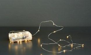 päärynänmuotoinen E27 Ø6 cm 19600 19,90 EDISON LED- LAMPPU pyöreä E27 Ø12 cm 19590 21,90 FLAME LED PÖYTÄKYNTTILÄ HIEKKAKORISTELULLA K10 Ø7 cm 22500 lila 26,50 22520 valkoinen 26,50