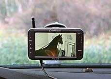 Mahdollisuus liittää järjestelmään jopa neljä kameraa Toimii langattomasti omalla Wi-Fi-yhteydellä ja tuottaa Full HD -videokuvaa TV:hen,