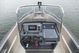 Raymarine Axiom 9 -kaikukarttaplotteri CPT-S-anturilla Trolling Control -uistelunopeuden säädin Lukittavissa olevat säilytystilat Kuppipenkit, säädettävät Ankkuri- ja köysilaatikko takana