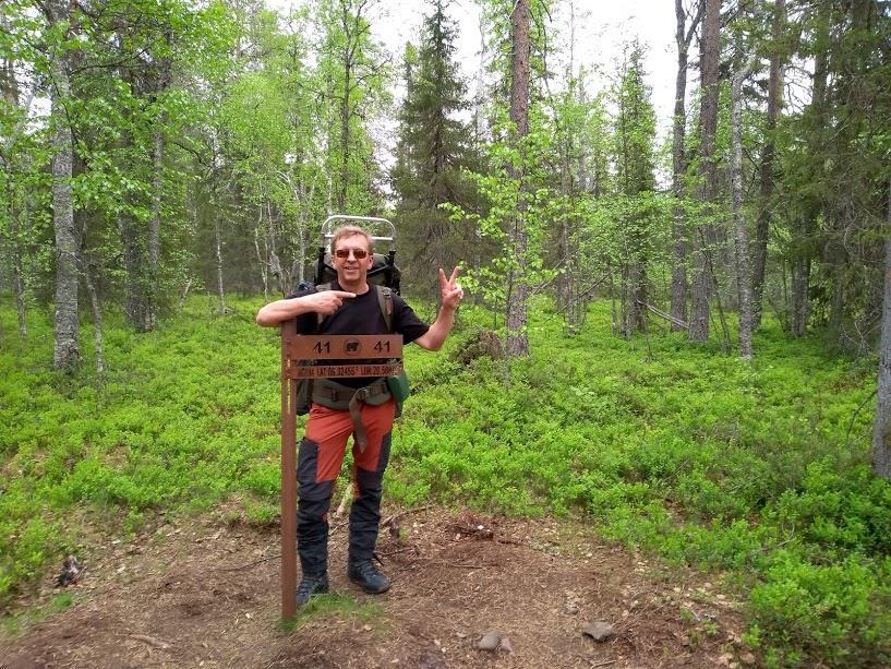 Hei! Nimeni on Harri Ahonen. Olen tamperelainen tietokirjailija, luontokuvaaja ja väsymätön Pohjoismaiden vaelluspolkujen kulkija.