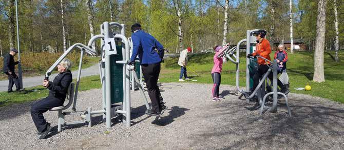 SENIORIT KESKIVIIKKO Aika ja paikka Järjestävä taho Reumaliikuntaryhmä 11.00 12.00 Liikuntahallin kuntosali Vertaisohjaaja Ohjattu kuntosali 12.00 13.