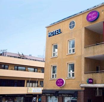Hotellit Keskustassa sijaitseva Place to Sleep on Loviisan uusin hotelli. Itsepalveluhotellin huoneet on uusittu täysin viimeisen kahden vuoden aikana. Hotellissa on aamiaista tarjoava ravintola.