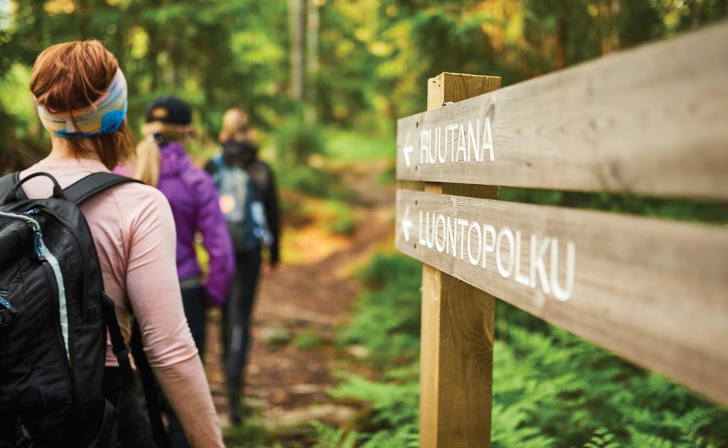 TEKSTI Antti Mäkelä, Laura Niittymäki KUVAT Mikko Ovaska, Laura Niittymäki NOKIAN RETKEILYREITIT TARJOAVAT ELÄMYKSIÄ KAIKENIKÄISILLE Nokian kauniit järvimaisemat kutsuvat tutustumaan luontoon.