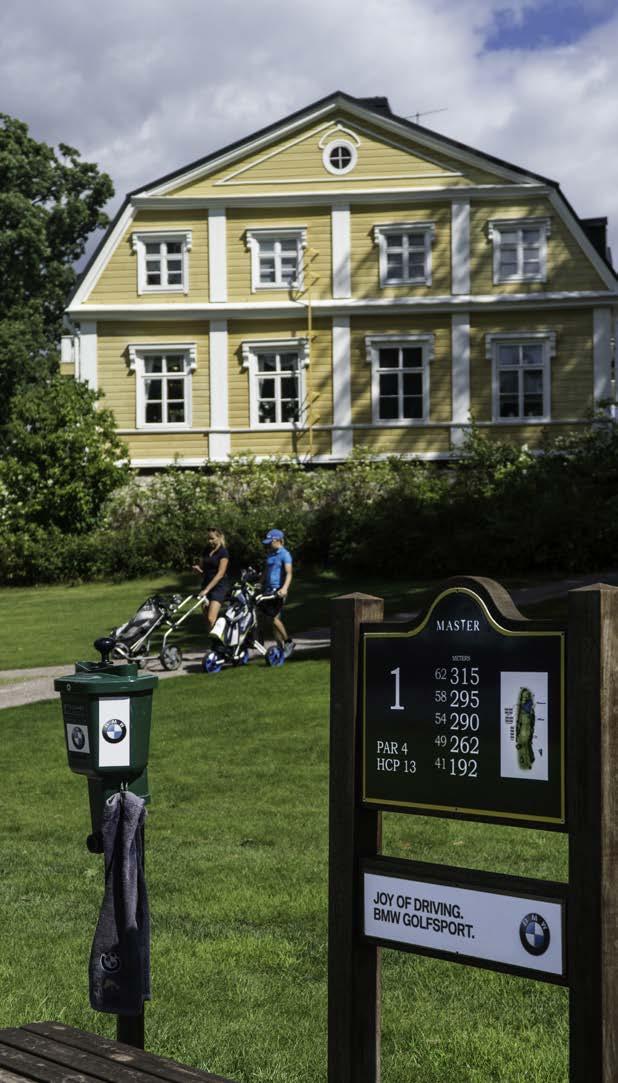 GOLFMEDIA Golfareista joka kolmannes on päättäjä yritystapahtumat ovat tärkeitä kohtaamispaikkoja ja niitä järjestetäänkin kentillä jopa 3000 kauden aikana.