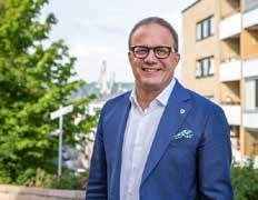 eri pörssiyhtiöiden hallituksissa ja myös Jääkiekon SM-liigan hallituksen puheenjohtajana.