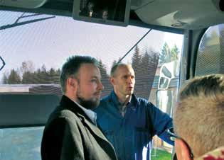 jäsenille aamu tuntui tulleen turhankin nopeasti, mutta niin vain kaikki kokoukseen saapuneet jäsenet löysivät ja löydettiin linja-autoon.