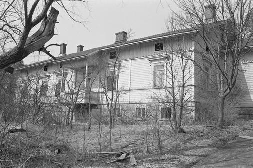 Hovirinnan kartanon eteläfasadi vuonna 1986.