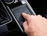 Kosketuslevy Kosketuslevyn avulla SDA-järjestelmän käyttö onnistuu intuitiivisesti. Se on yhteensopiva Apple CarPlay -järjestelmän kanssa. (Android Auto ei ole saatavilla.