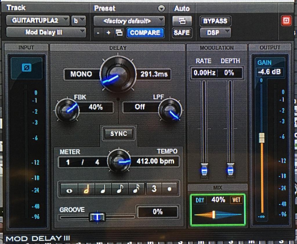 mutta seuraava jo jatkoi viereisellä raidalla. Kitaristimme käyttää tässä kappaleessa delay-efektiä. Kappaleen tempo on 206bpm.