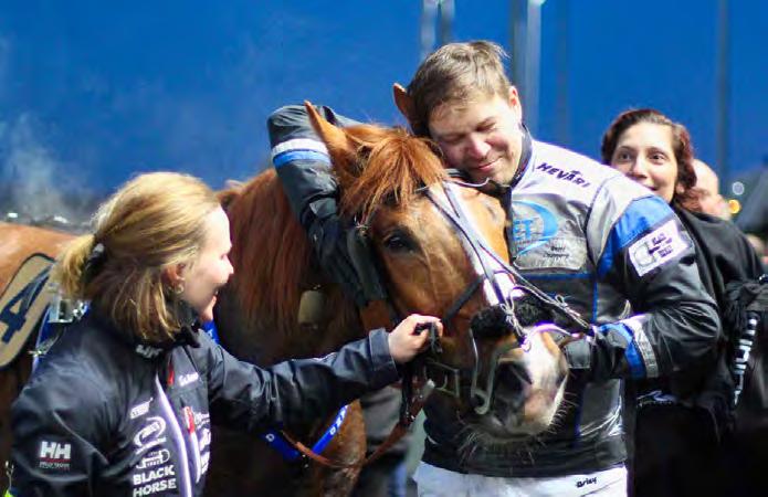 ravivuoden 2018 kohokohdat Tammikuu Magic Monday -kilpailupäivät astuivat osaksi raviurheilukalenteria. Ranch Kelly nappasi kauden ensimmäisen voittonsa 6. tammikuuta ravatusta Talvimalja-lähdöstä.