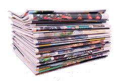 Talouspaperia ja lautasliinoja voi käyttää myös kosteutta imemään. Biojätteen voi halutessaan pakata sanomalehdestä taiteltuun pussiin.