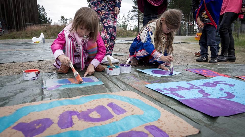 Kuva 18 Lasten tapahtuma, Ijahis Idja 2014. Kuva Jan-Erik Paadar. 4.3. Sajoksen liiketoimintapalvelut Vuonna 2014 Sajoksessa jatkoi kahdeksan vakituista käyttäjää (vuokralaista).