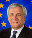 POLIITTISET ELIMET SISÄLLYS 4 Haastattelussa Dimitrios Papadimoulis, Euroopan parlamentin varapuhemies 5 Jäsenet 6 Naisten edustus Euroopan parlamentissa ja kansallisissa parlamenteissa