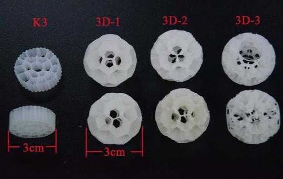 32 Kuvassa 16 on esitetty rakenteeltaan hieman poikkeavia 3D-tulostettuja biokantajia, jotka Dong et al.