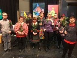 Kannustettiin lieksalaiset johtoon. Kirsi ja Emma-Kaisa 19.11.