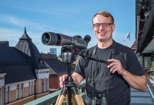 Jukka Leskelä VALOKEILASSA Toimitusjohtaja, Energiateollisuus ry Kauanko olet ollut ilman- ja ilmastonsuojelualalla? Olen jo lapsena ollut hyvin kiinnostunut ympäristöasioista.