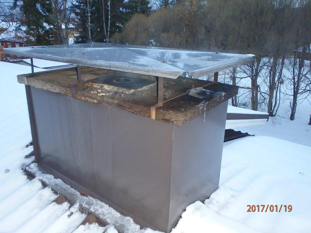 22 9.7 Muut tarkastuskohteet 9.7.1 Savupiiput ja hormit sekä tulisijat Talossa on yksi savupiippu ja yksi tulisija (lämmityskattila).