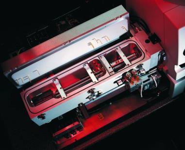 ICP-MS Inductively Coupled Plasma Mass Spectrometer 17 ICP-MS toimintaperiaatteesta Alkuaineet tunnistetaan massaluvun perusteella ja pitoisuus määritetään