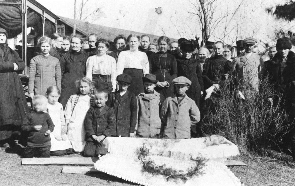 Vuonna 1868 yhteensä 618 kuollutta joroislaista yli puolet menehtyi nälkäkatastrofin sairauksiin lisäksi punatauti